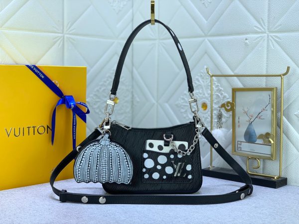 BN – New Luxury Bags LUV 770