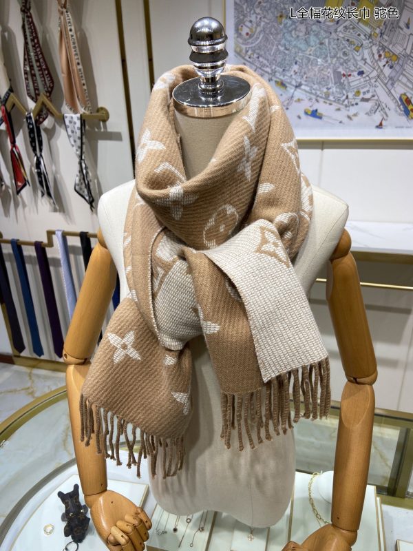 BN – Luxury Edition LUV Scarf 038