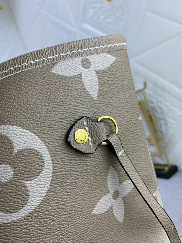 BN – Luxury Bag LUV 650