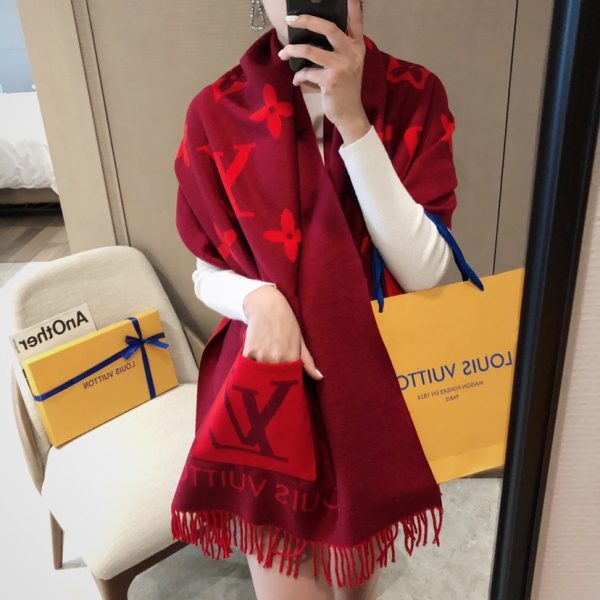 BN – Luxury Edition LUV Scarf 012