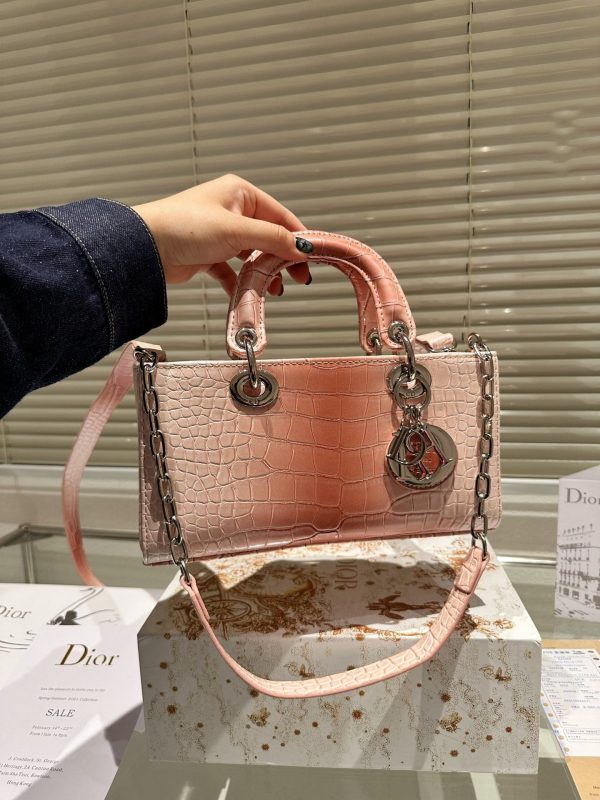 BN – New Luxury Bags DIR 372