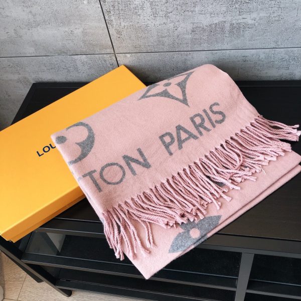 BN – Luxury Edition LUV Scarf 007