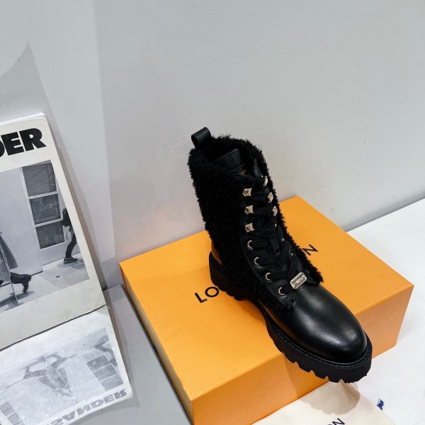 Designer LUV BOOTS 009