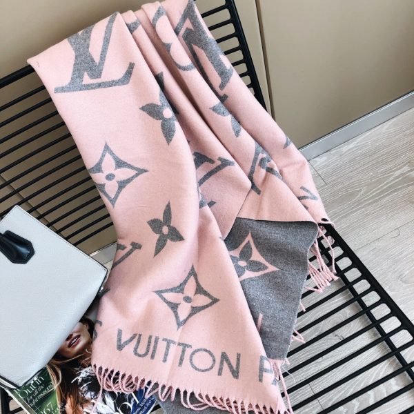 BN – Luxury Edition LUV Scarf 007