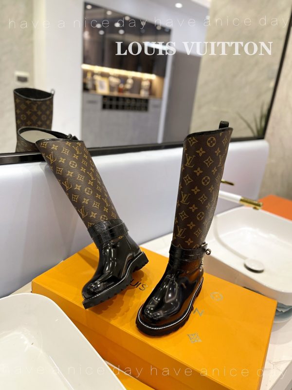 Designer LUV BOOTS 029