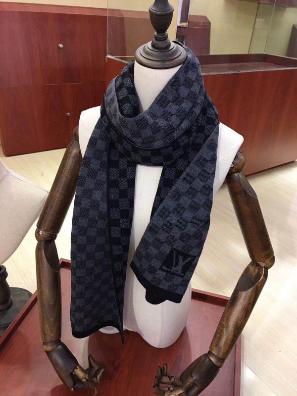 BN – Luxury Edition LUV Scarf 030