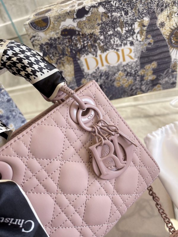 BN – Luxury Edition Bags DIR 058