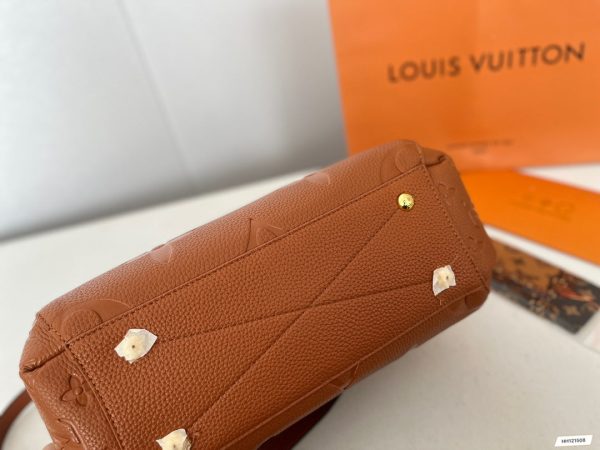 BN – Luxury Bags LUV 527