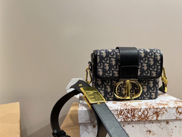 BN – New Luxury Bags DIR 360