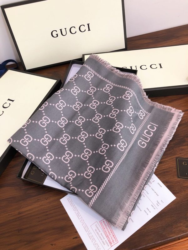 BN – Luxury Edition GCI Scarf 028