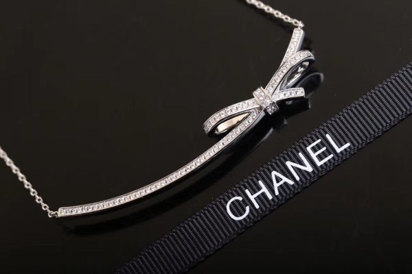 BN – Luxury Edition Necklace CH-L058