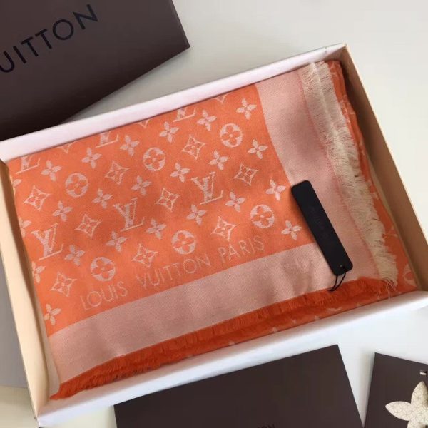 BN – Luxury Edition LUV Scarf 025