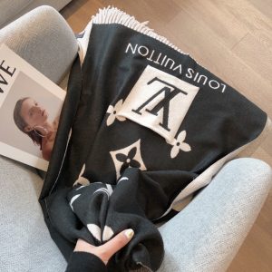 BN – Luxury Edition LUV Scarf 014