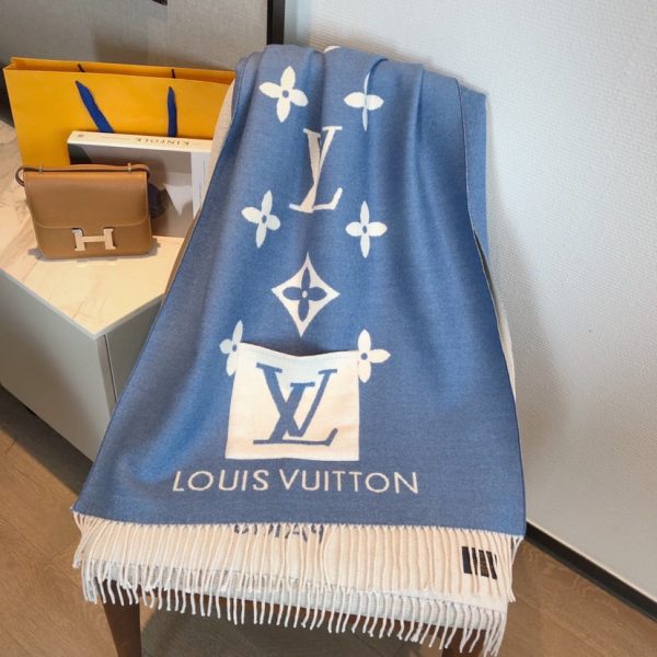 BN – Luxury Edition LUV Scarf 013