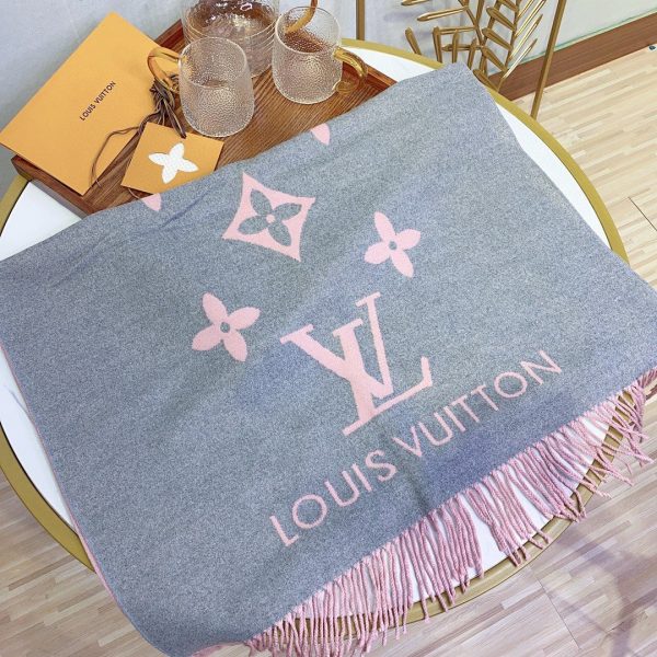 BN – Luxury Edition LUV Scarf 033