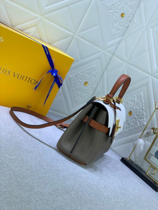 BN – New Luxury Bags LUV 743