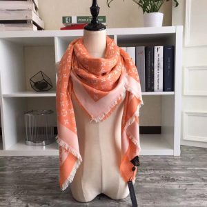 BN – Luxury Edition LUV Scarf 025