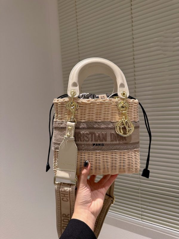 BN – New Luxury Bags DIR 366