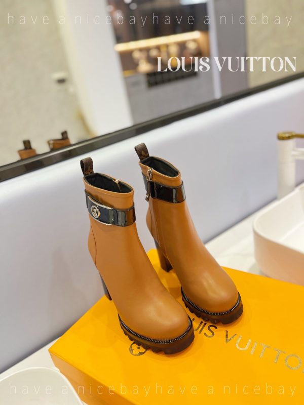 Designer LUV BOOTS 035