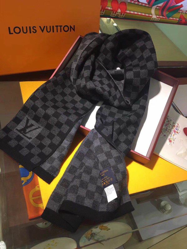 BN – Luxury Edition LUV Scarf 030