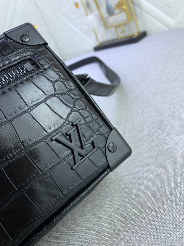 BN – Luxury Bags LUV 660