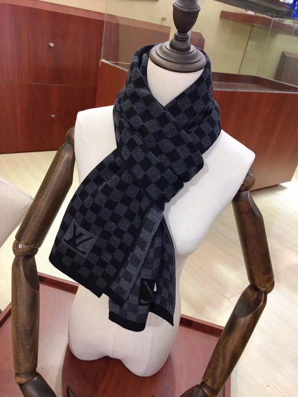 BN – Luxury Edition LUV Scarf 030