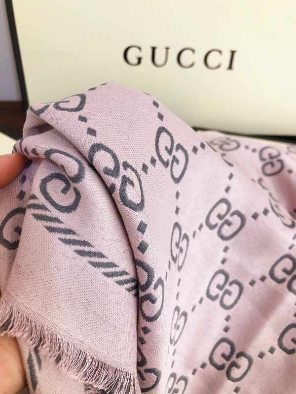 BN – Luxury Edition GCI Scarf 028