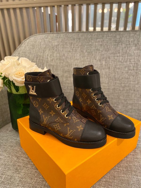 Designer LUV BOOTS 051