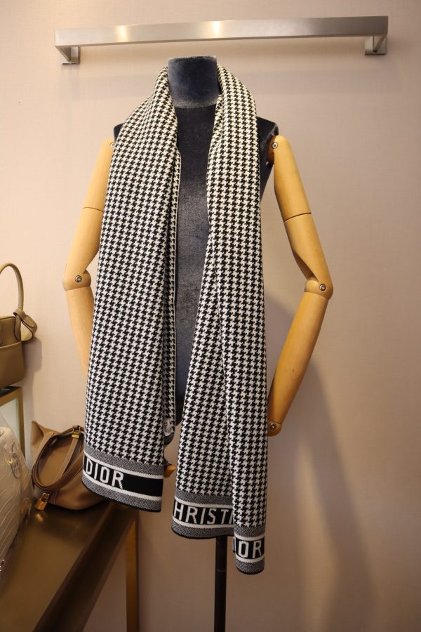 BN – Luxury Edition DIR Scarf 006