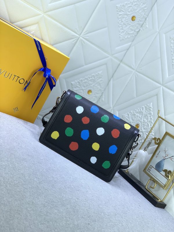 BN – Luxury Bags LUV 658