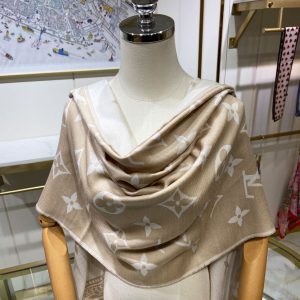 BN – Luxury Edition LUV Scarf 004