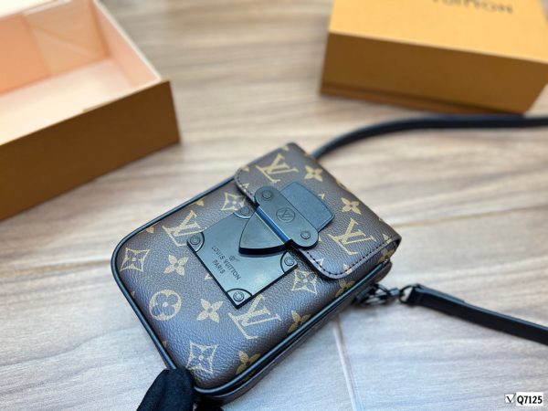 BN – Luxury Bags LUV 553