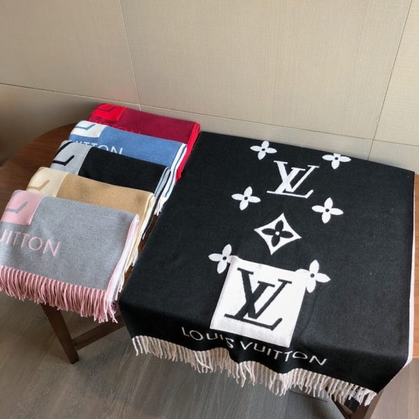 BN – Luxury Edition LUV Scarf 014