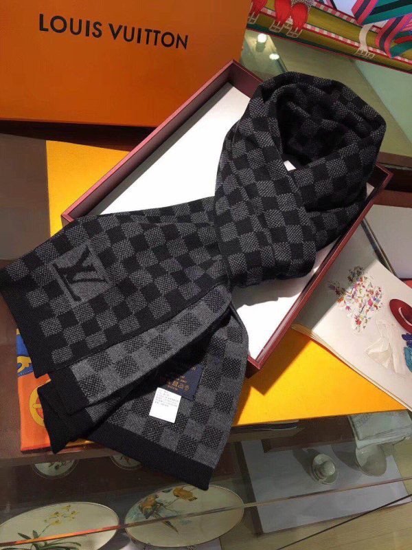 BN – Luxury Edition LUV Scarf 030