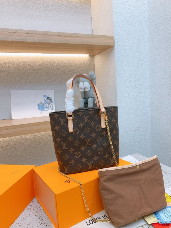 BN – Luxury Bags LUV 550