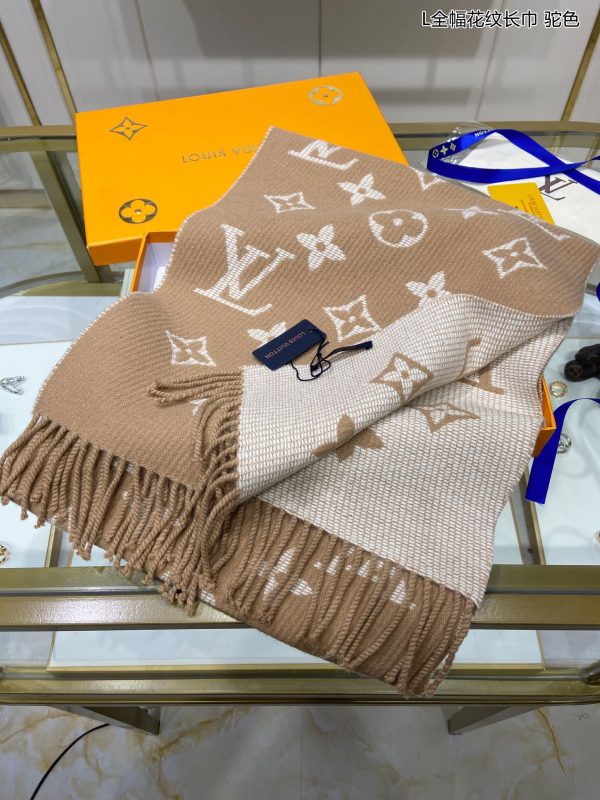 BN – Luxury Edition LUV Scarf 038