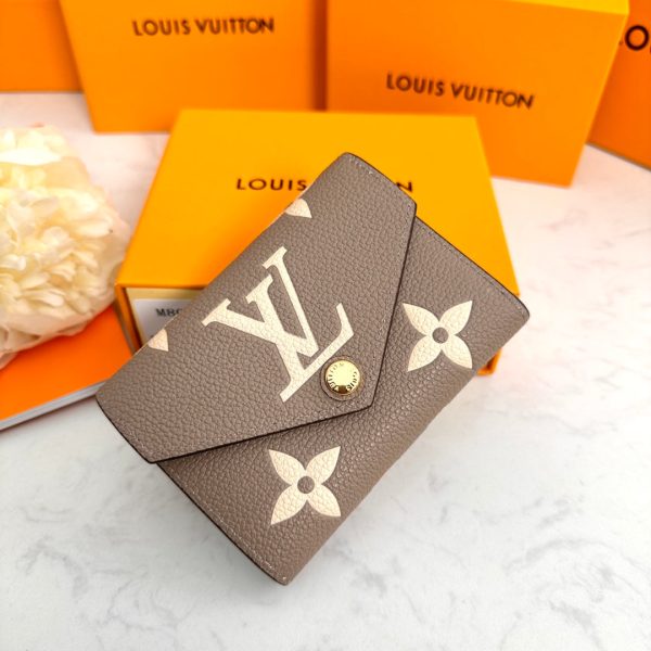 Luxury Wallet LUV 136